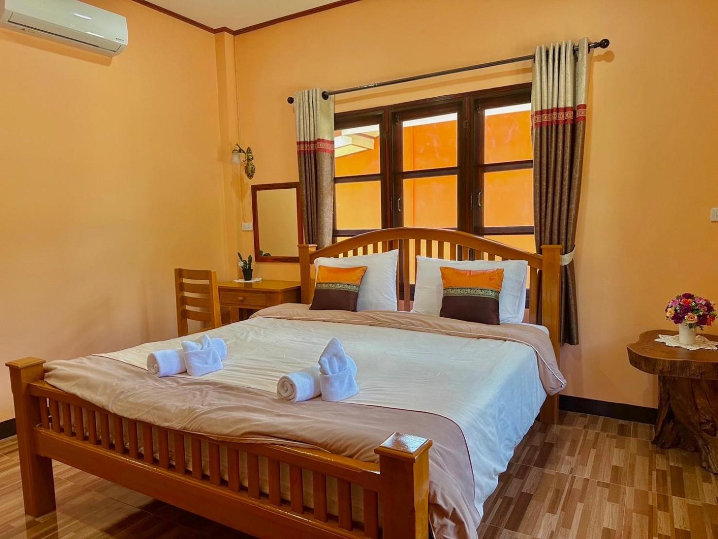 Baanphuthadol Hotel Мае Хонг Сон Екстериор снимка